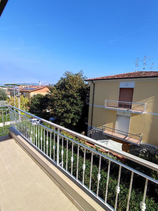 Casa Violina Daire Lido di Camaiore Dış mekan fotoğraf